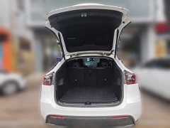 Tesla Model Y 2022 Facelift Rear-Wheel Drive - ფოტო 15