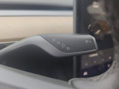 Tesla Model Y Standard Range RWD - ფოტო 16