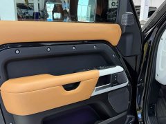 Land Rover Defender 2023 Facelift 110 3.0T P400 Dark Edition - ფოტო 7