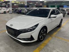 Hyundai Elantra 2022 1.5L CVT Luxury - ფოტო 1