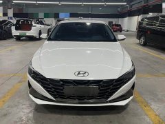 Hyundai Elantra 2022 1.5L CVT Luxury - ფოტო 2