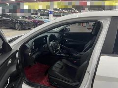 Hyundai Elantra 2022 1.5L CVT Luxury - ფოტო 7