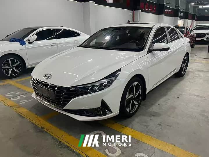 Hyundai Elantra 1.5L CVT Luxury