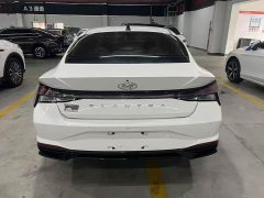 Hyundai Elantra 1.5L CVT Luxury - ფოტო 9