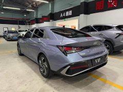 Hyundai Elantra 1.5L CVT GLX Elite - ფოტო 11
