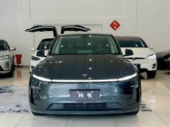 Tesla Model Y Rear-Wheel Drive - ფოტო 2