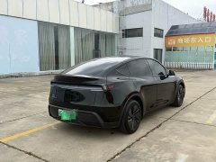 Tesla Model Y Rear-Wheel Drive - ფოტო 10