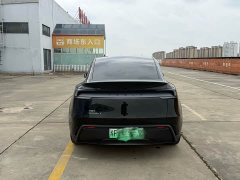 Tesla Model Y Rear-Wheel Drive - ფოტო 11