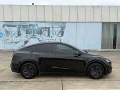 Tesla Model Y Rear-Wheel Drive - ფოტო 8