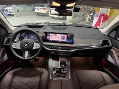 BMW X5 xDrive 30Li M Sport Luxury Night Edition Package - ფოტო 5