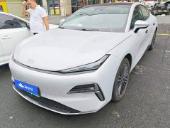 Geely Galaxy Xingyao 8 130km EM-i Premium Edition - ფოტო 1