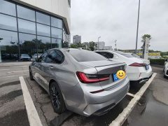 BMW 3 Series 330i M Sport Night Edition Package - ფოტო 2