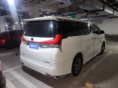 Lexus LM 2020 300h Four-Seat Royal Edition - ფოტო 3