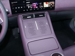 Voyah Lantu FREE Rear-Wheel Drive Qiankun Edition - ფოტო 11