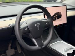Tesla Model Y Long Range All-Wheel Drive - ფოტო 4