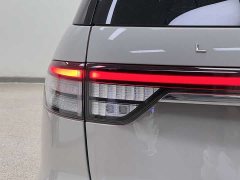 Lincoln Flying Spur Aviator 3.0T V6 AWD Premium - ფოტო 12