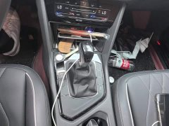 Volkswagen Tiguan L Outstanding Edition 300TSI Automatic Two-Wheel Drive Dragon Ascendant Version - ფოტო 16