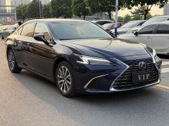 Lexus ES 300h Premium Edition - ფოტო 3
