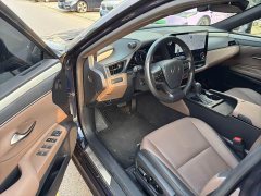 Lexus ES 300h Premium Edition - ფოტო 4