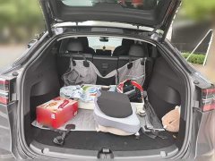 Tesla Model Y Rear-Wheel Drive - ფოტო 15