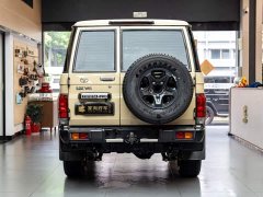 Toyota Land Cruiser (Imported) LC76 4.0L Manual - ფოტო 5