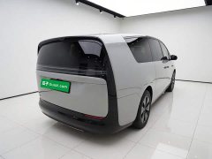 Li Auto MEGA Home Family Edition - ფოტო 4