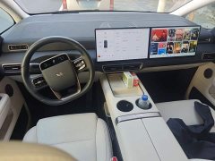 Li Auto MEGA Home Family Edition - ფოტო 5