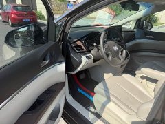 Buick GL8 Land Business Class 652T Comfort - ფოტო 4