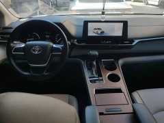 Toyota Sienna 2.5L Hybrid Comfort Edition - ფოტო 12