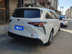 Toyota Sienna 2.5L Hybrid Comfort Edition - ფოტო 3