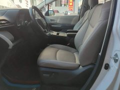 Toyota Sienna 2.5L Hybrid Comfort Edition - ფოტო 9