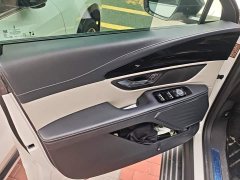 Lincoln Navigator 2.0T AWD Prestige - ფოტო 7