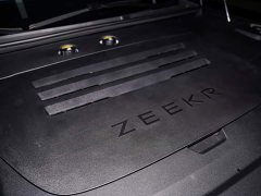 Zeekr Geely Zeekr 9X 2025 Hyper Edition 70kWh Six-Seater - ფოტო 13