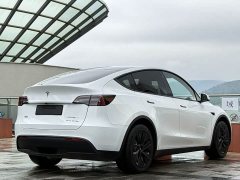 Tesla Model Y 2022 Long Range All-Wheel Drive - ფოტო 14