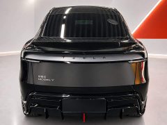 Tesla Model Y Rear-Wheel Drive - ფოტო 5