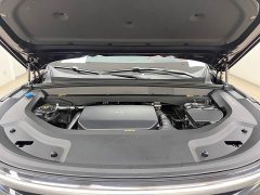 Li Auto L8 2023 Pro - ფოტო 17
