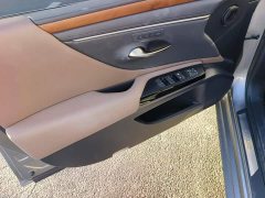 Lexus ES 200 Premium Edition - ფოტო 7