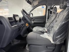 Wuling Yangguang Pro 405km Pure Electric Functional Passenger Vehicle 6-Seater - ფოტო 5