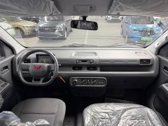 Wuling Yangguang Pro 405km Pure Electric Functional Passenger Vehicle 6-Seater - ფოტო 9