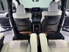 Lexus LM 2020 300h 7-Seater Elegant Edition - ფოტო 12