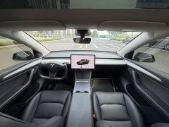 Tesla Model Y Rear-Wheel Drive - ფოტო 5