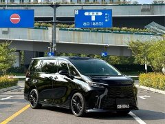Lexus LM 2023 500h Six-Seat Premium Edition - ფოტო 2