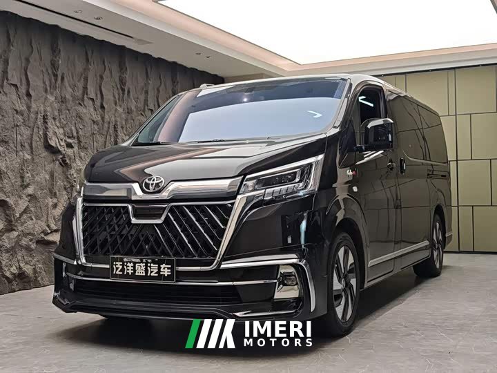 Toyota HIACE 3.5L Automatic 7-Seater