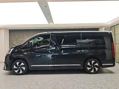 Toyota HIACE 2022 3.5L Automatic 7-Seater - ფოტო 3