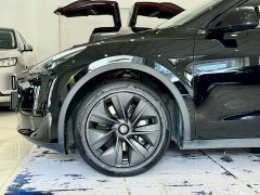Tesla Model Y Rear-Wheel Drive - ფოტო 10