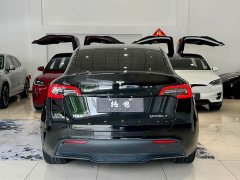 Tesla Model Y Rear-Wheel Drive - ფოტო 14