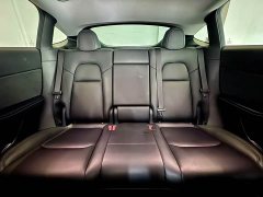 Tesla Model Y Rear-Wheel Drive - ფოტო 9