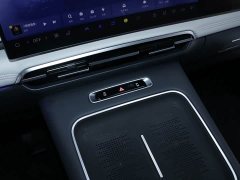 Voyah Lantu Dreamchaser PHEV AWD Flagship Kunpeng Edition - ფოტო 11