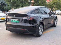 Tesla Model Y Standard Range RWD - ფოტო 7