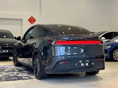 Tesla Model Y Rear-Wheel Drive - ფოტო 13